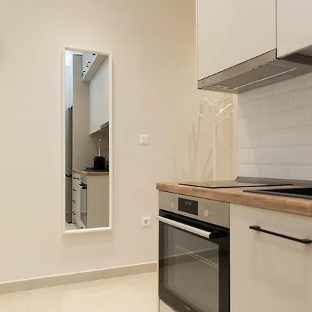 Skg High End سالونيك